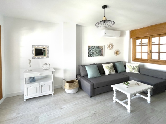 02-SOFA-SALON-584x438