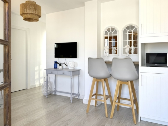 12-SALON-BARRA-MICRO-584x438